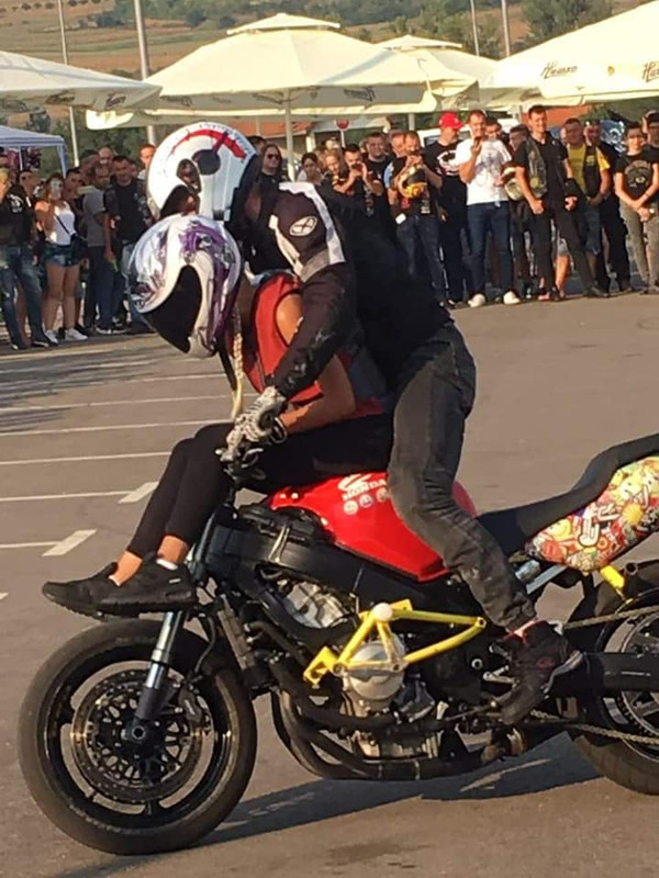 40599060_10215279004301391_6007630031205957632_n