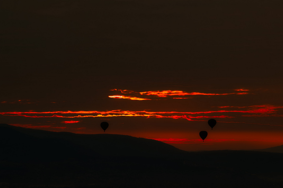orange-hot-air-balloons-dis1.png