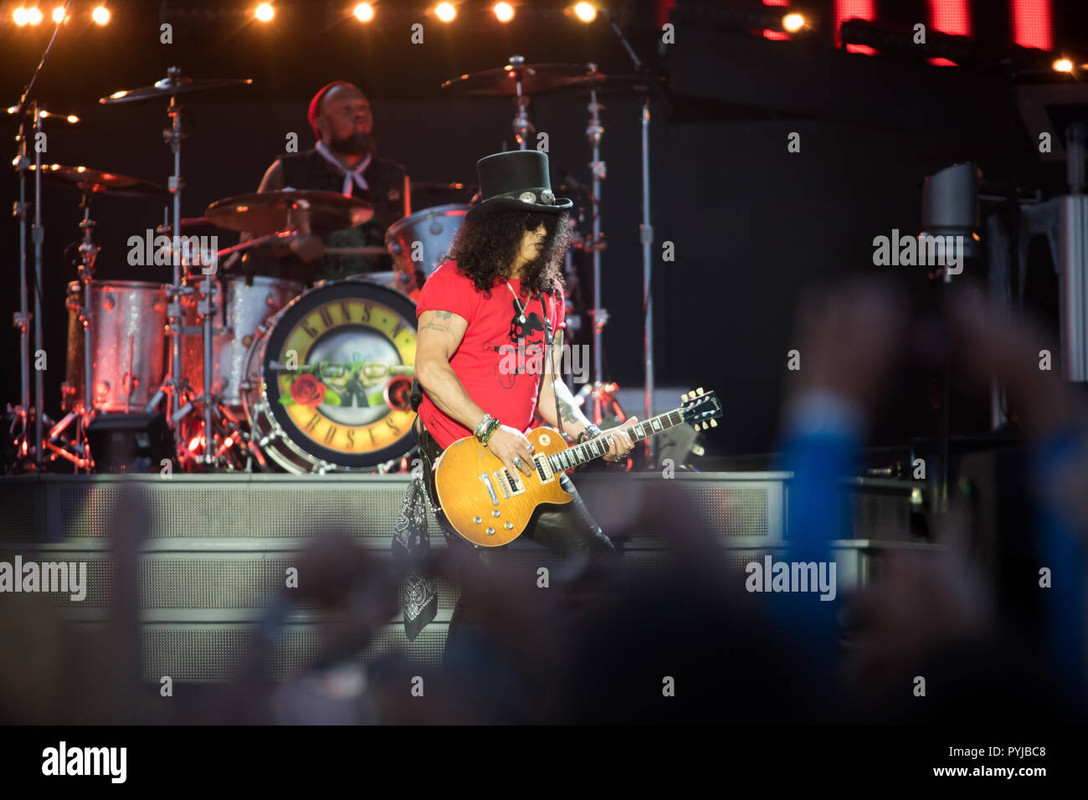 guns-n-roses-perform-in-the-not-in-this-