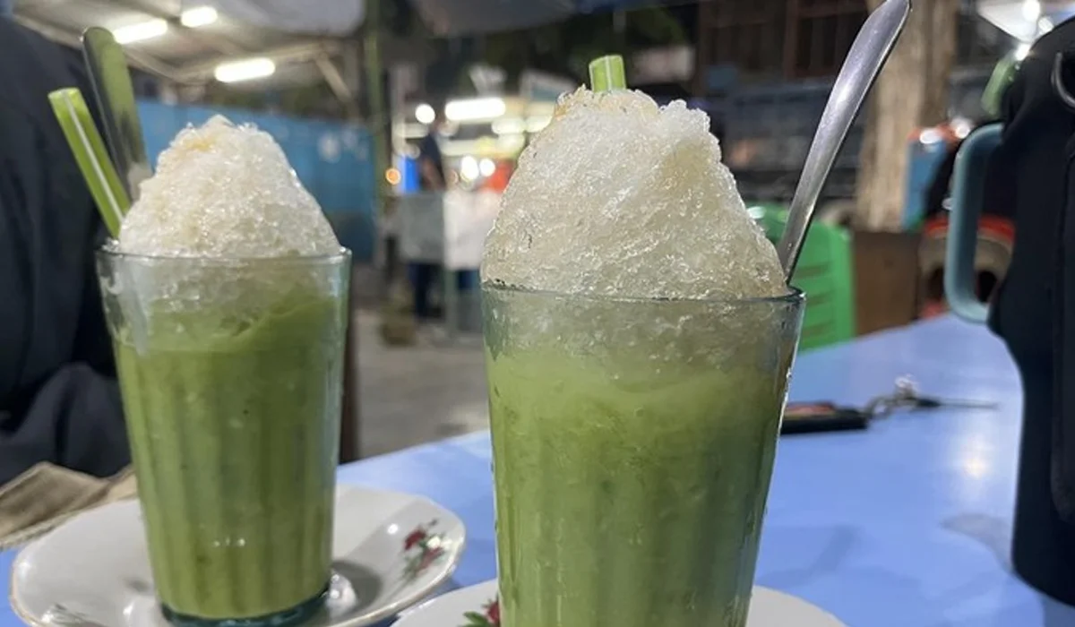 Nikmatnya Pokat Kocok Bu Iyah di Medan, Punya Sensasi Manis