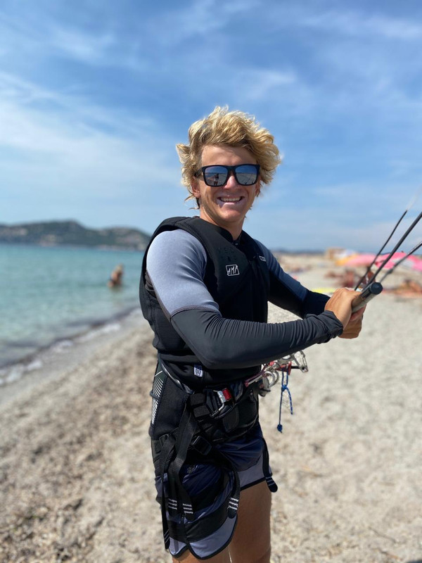 57F8D466-B51D-4BDE-B9CF-765C4047ED74