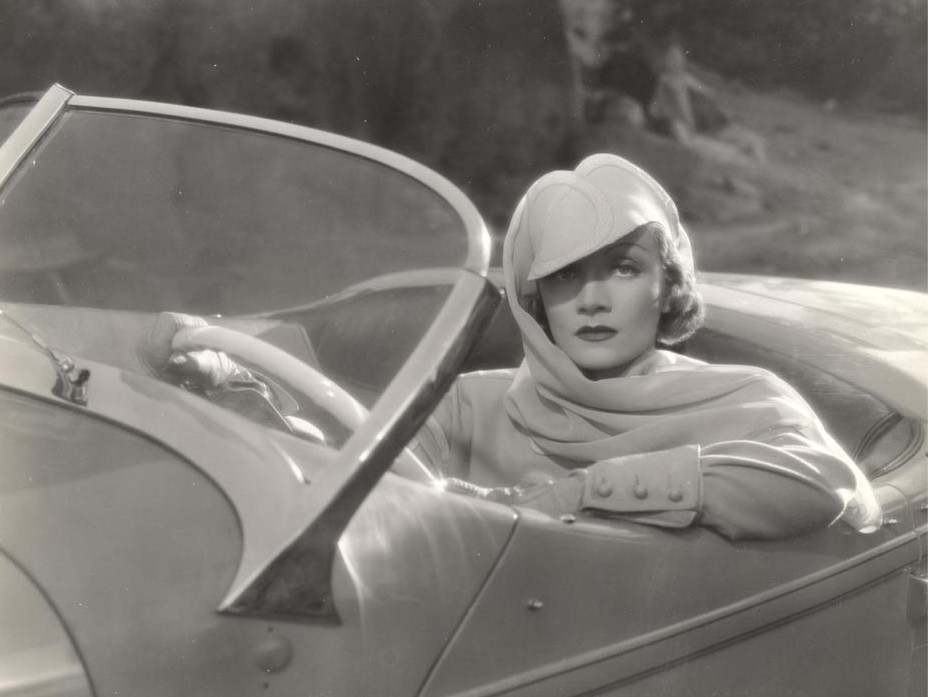 Marlene_Dietrich_b88