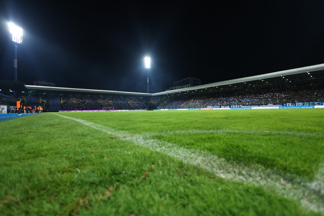 Zeljeznicar Celik grbavica DHBA5454 2000px 1500x1000