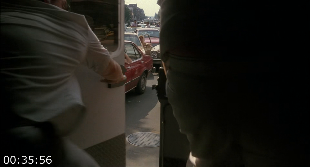 [Kép: The-Man-With-One-Red-Shoe-1985-1080p-WEB...BONE-F.png]