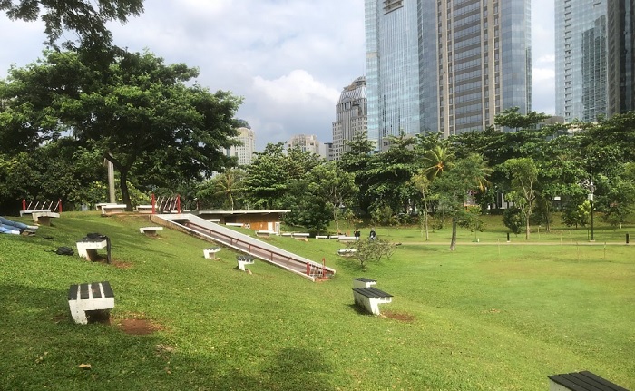 Hutan Kota GBK, rekomendasi tempat ngabuburit di Jakarta Pusat yang bisa dikunjungi saat Ramadhan 2023.