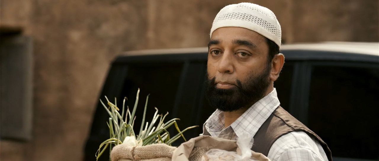 Vishwaroopam 2013 BluRay [Hindi + Tamil] 480p, 720p Screenshot