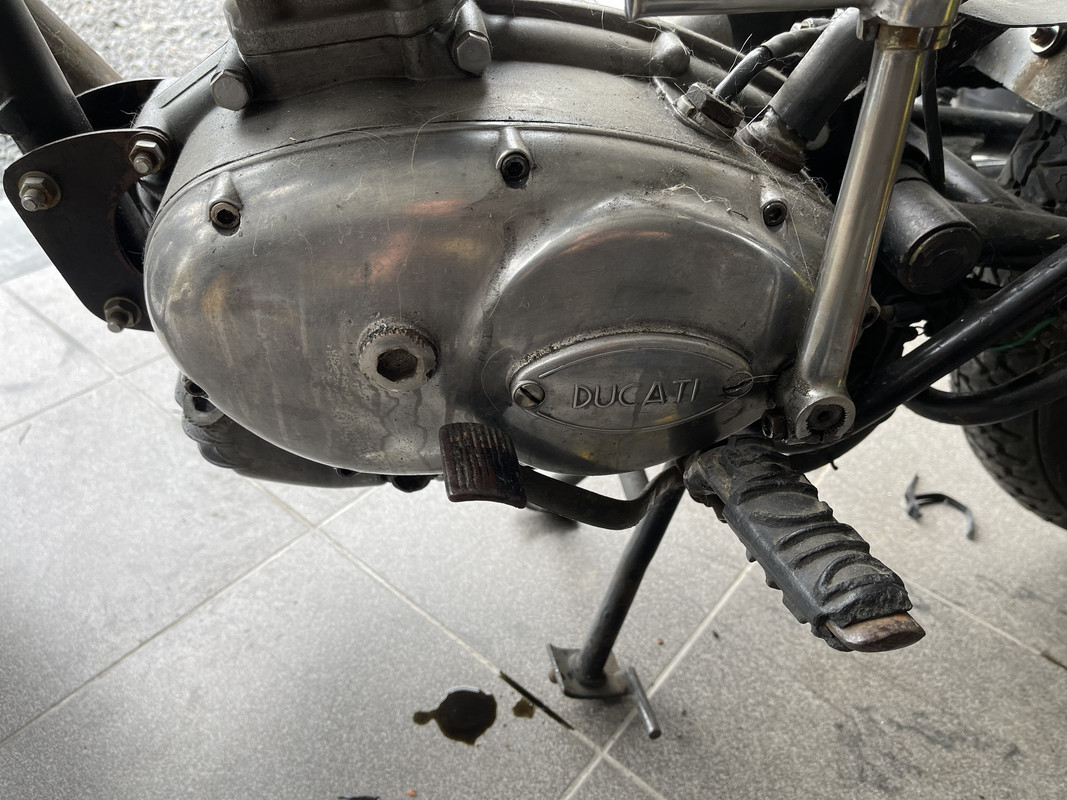 07D2C584-5E1C-47F8-9FDA-DA53F109389F