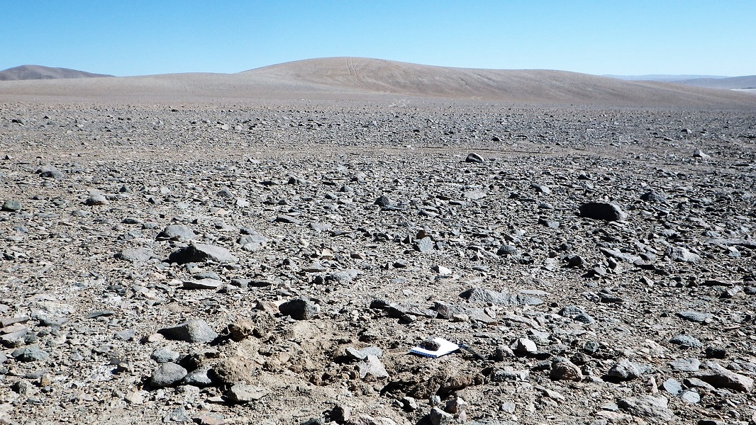 Chasse aux météorites dans le désert de l'Atacama Atacama-213