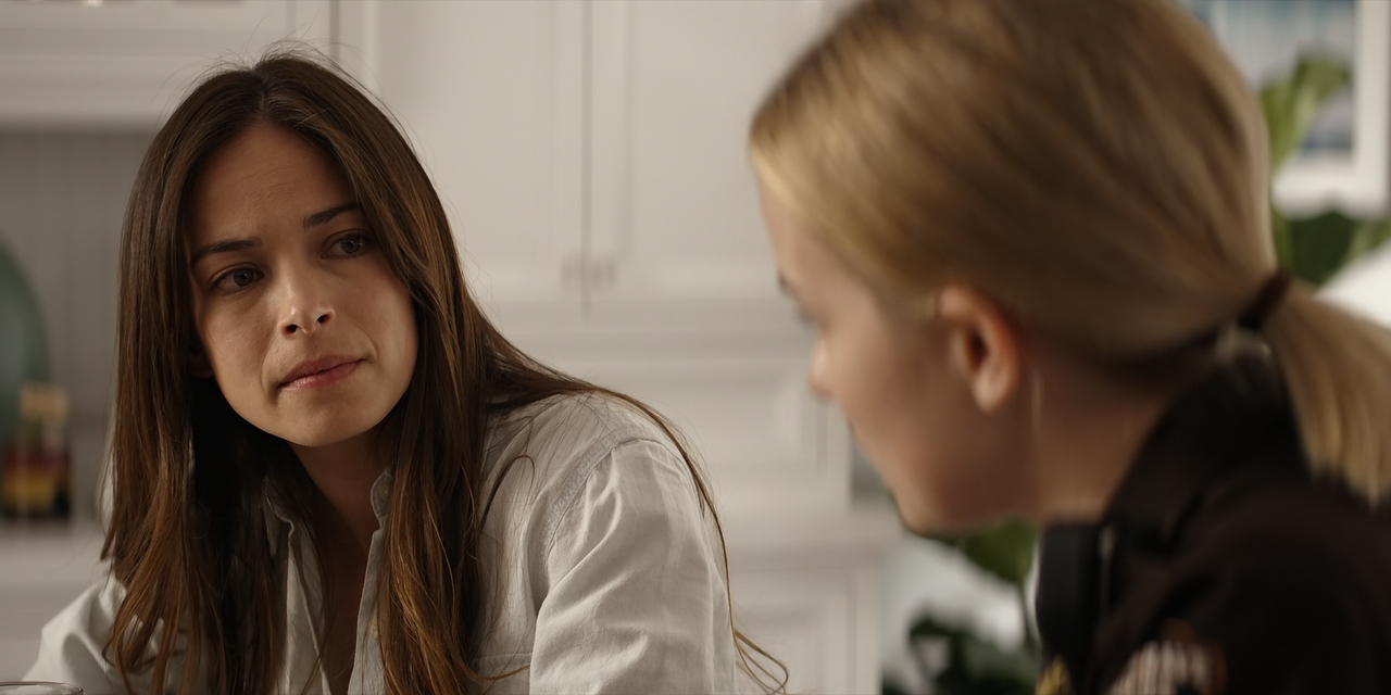 Reacher.S01E02.First.Dance.1080p.10bit.BluRay.AAC5.1.HEVC-Vyndros.mkv_snapshot_27.20_[2023.01.03_18.