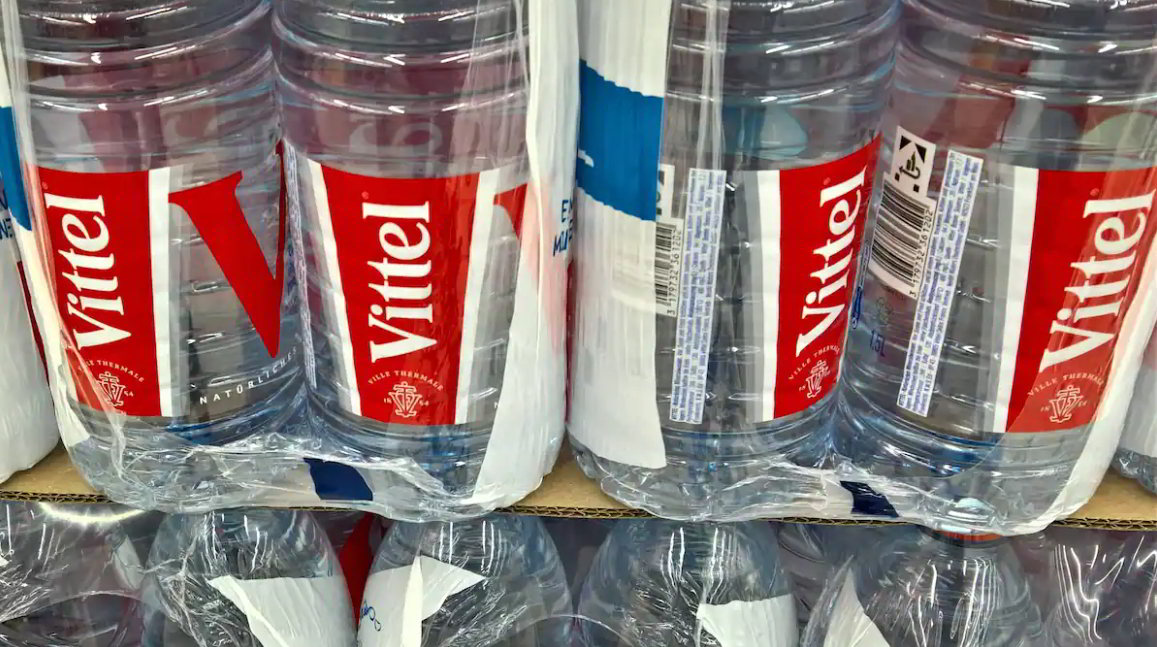 Nestlé interrompe la vendita di acqua minerale Vittel in Germania