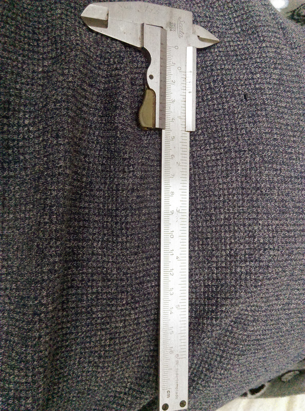 1576393487050-1242726376