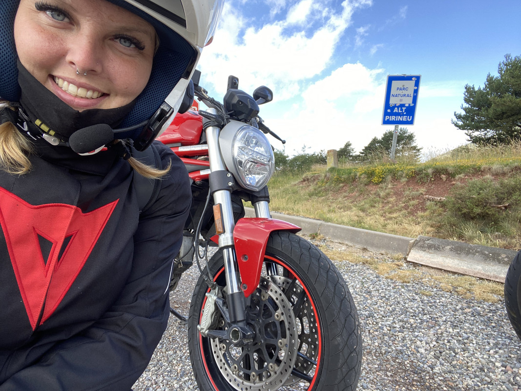 322AEBDD-9F60-40F2-B49D-B90829A70084