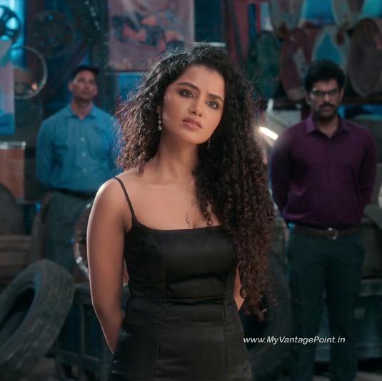 85-Anupama-Parameswaran-as-Lilly-Joseph-in-the-movie-Tillu-Square-2024