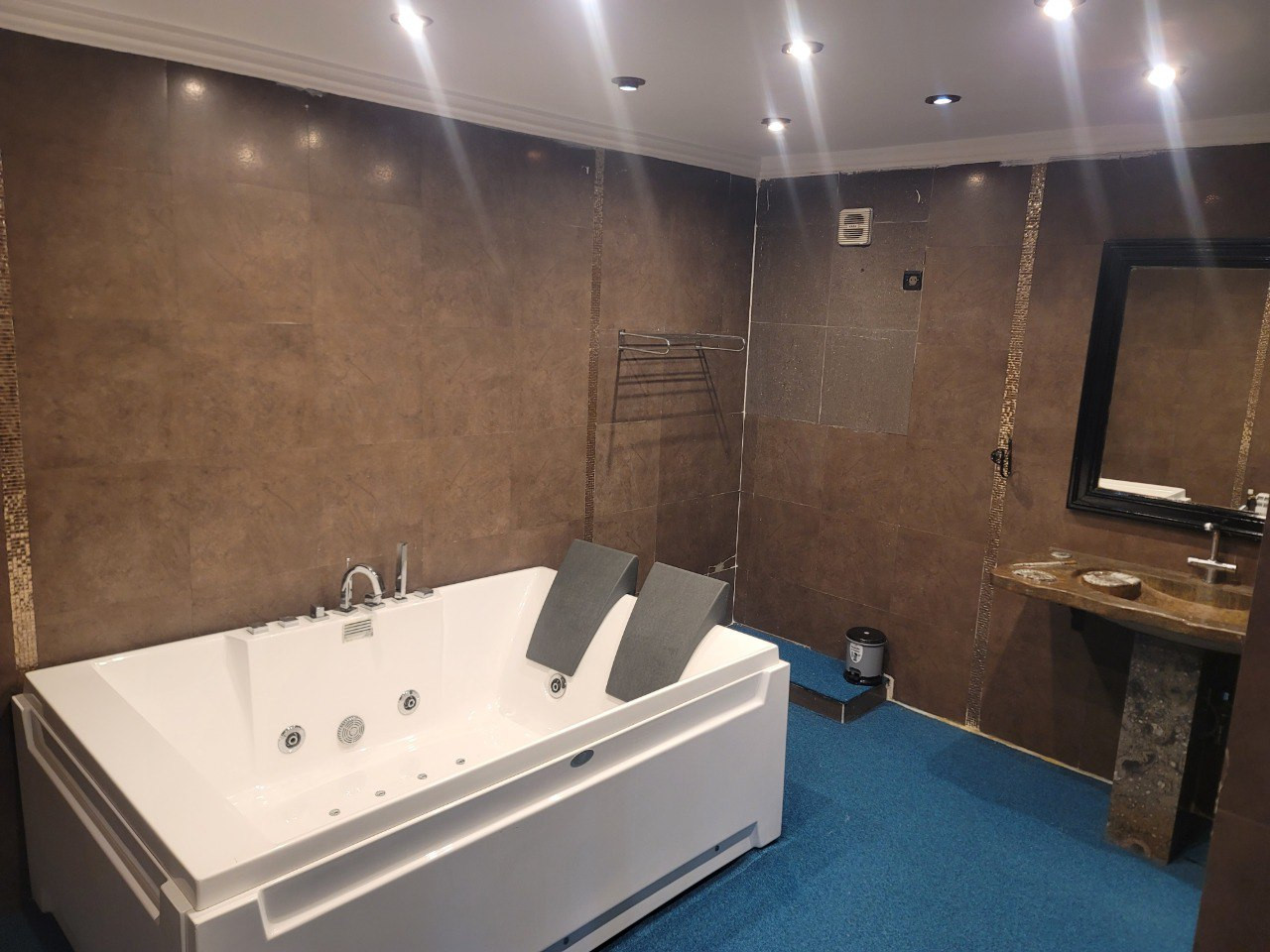 Luxury Quadruple Room View 5