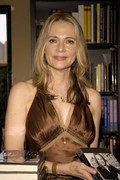peggy-lipton-a76