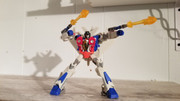 Cyberverse-Deluxe-Starscream-01