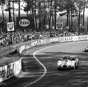 24 HEURES DU MANS YEAR BY YEAR PART ONE 1923-1969 - Page 55 62lm02-M151-Bruce-Mc-Laren-Walt-Hansgen-10