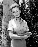 Mitzi-Gaynor-d09