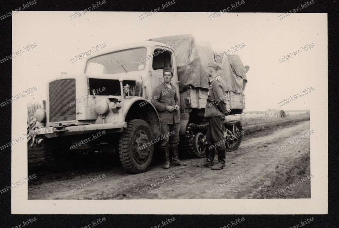 Klöckner-Humboldt-Deutz KHD-Halbkettenfahrzeug-s