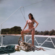 Caroline-Munro-d54