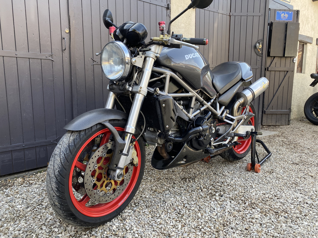 2FC96CB1-595B-454C-A37A-100AF9CDBE9C