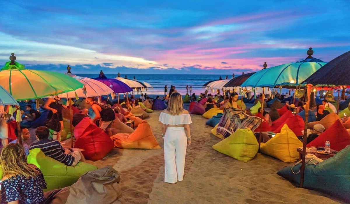 Aktivitas Seru Pantai Double Six