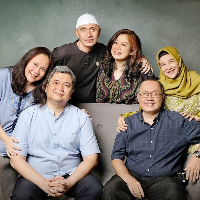 Agung Hercules dan keluarga