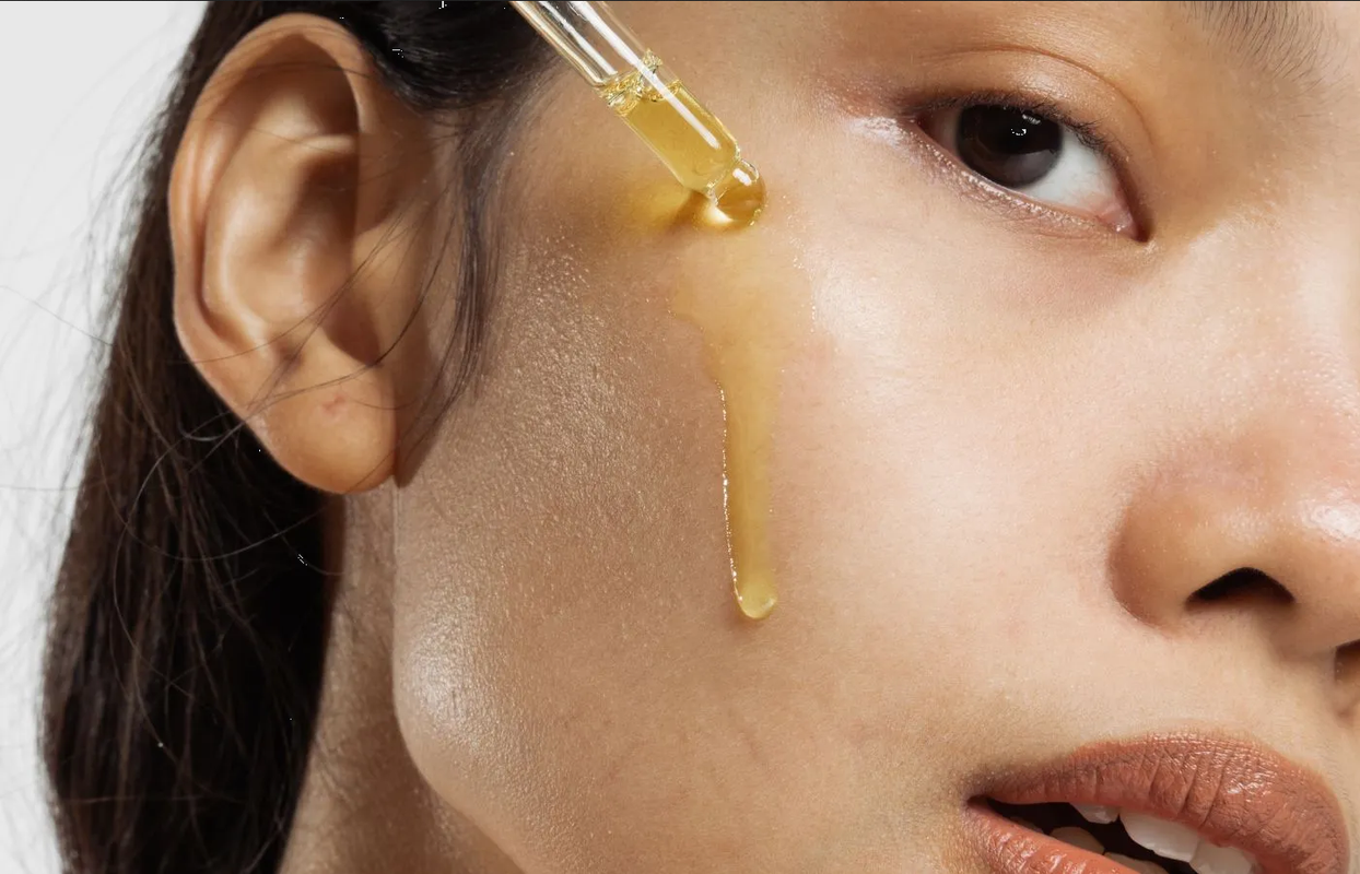 ¿Cómo quitarte años de la cara? Descubre cómo se usa el aceite de chía