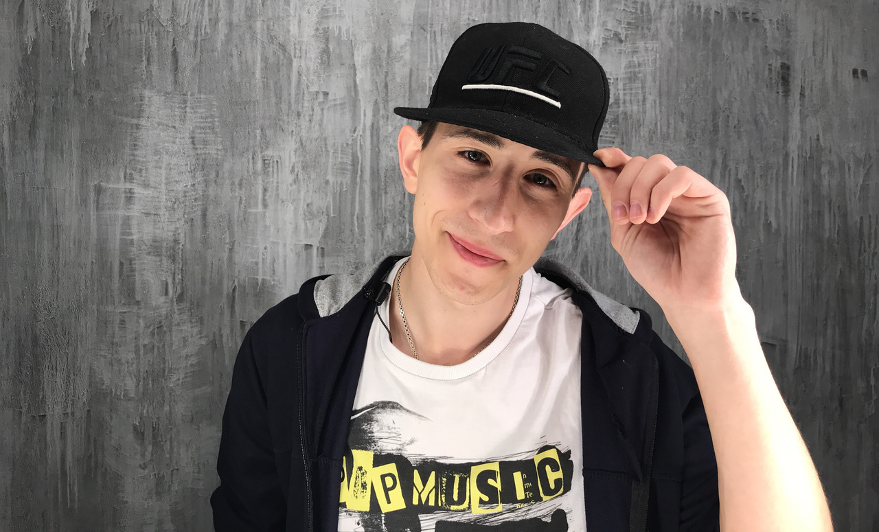 E273B05C-7837-43A3-9226-4E03594393BA