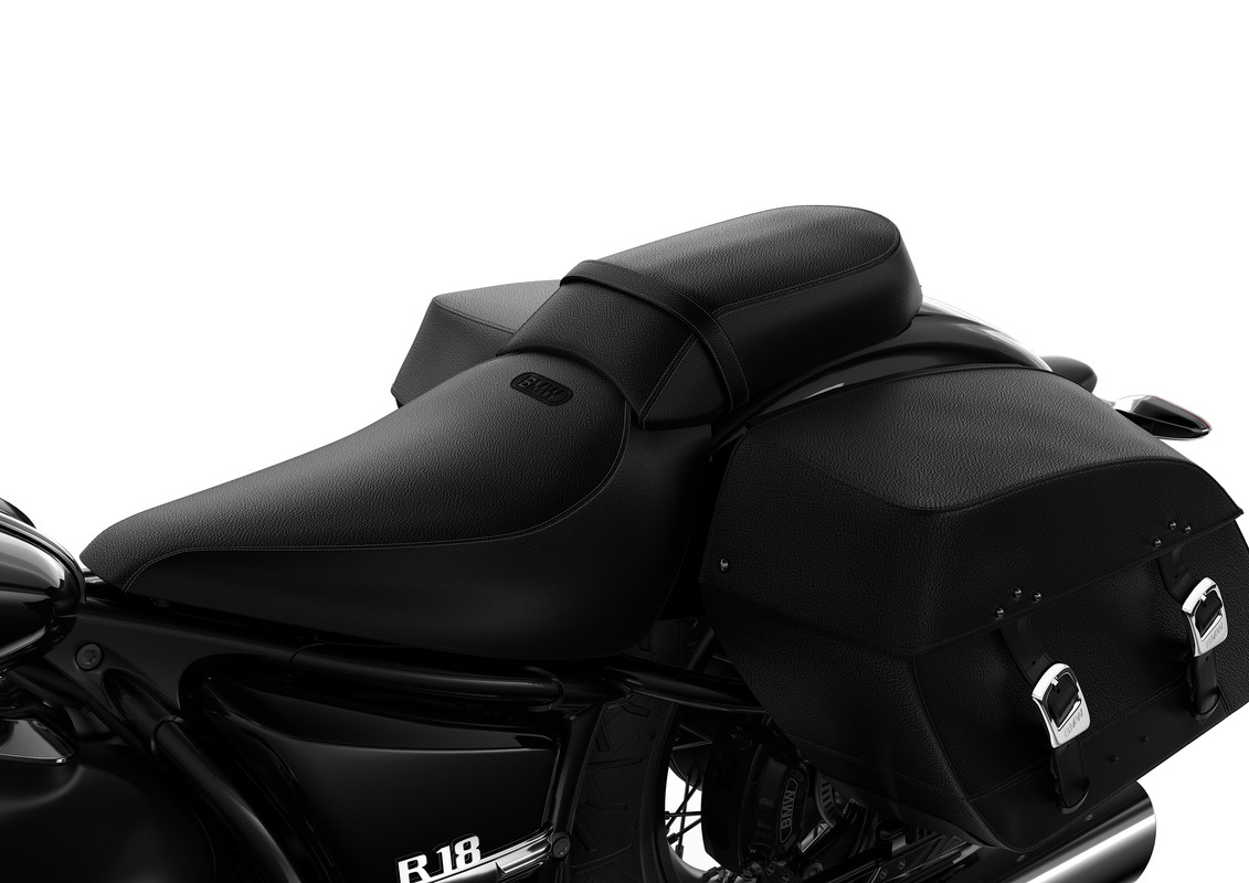 P90569001_highRes_bmw-r-18-classic-mod