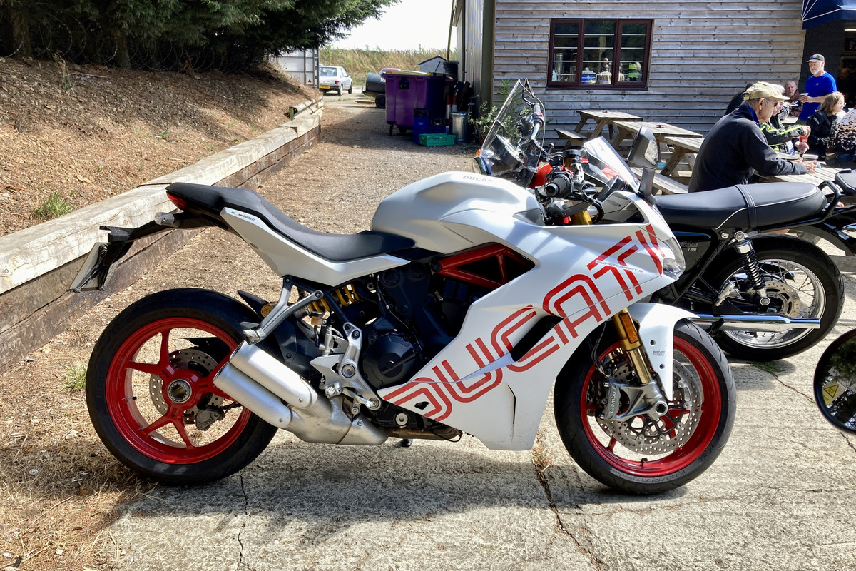 A0FF577F-7C7E-4197-9A9F-B99CF50F0BE6