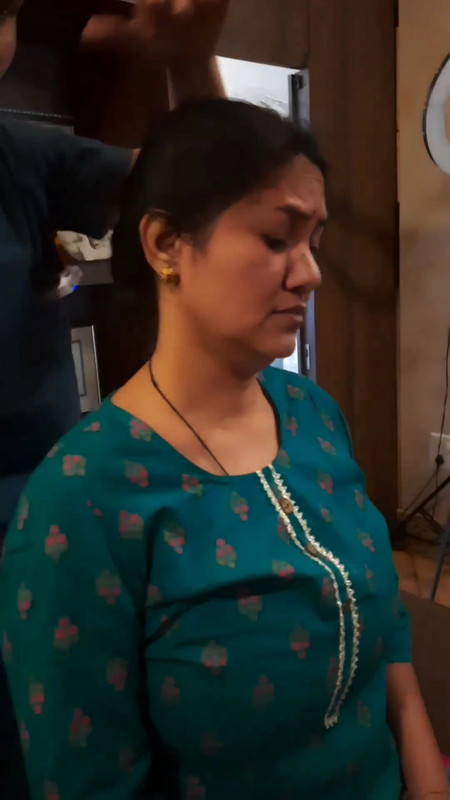 desi aunty hige boobs in tight green churidhar.mp4_snapshot_00.30.828