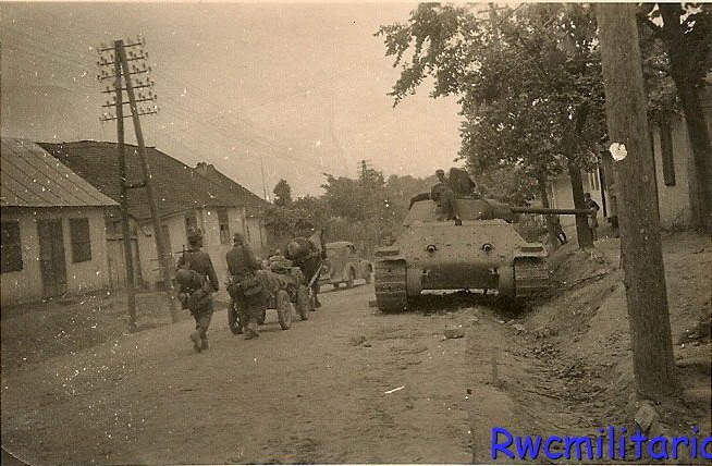 1907. Т-34 8 ТД 4 МК. Подбит в г. Магеров. 25 июня 1941 г.