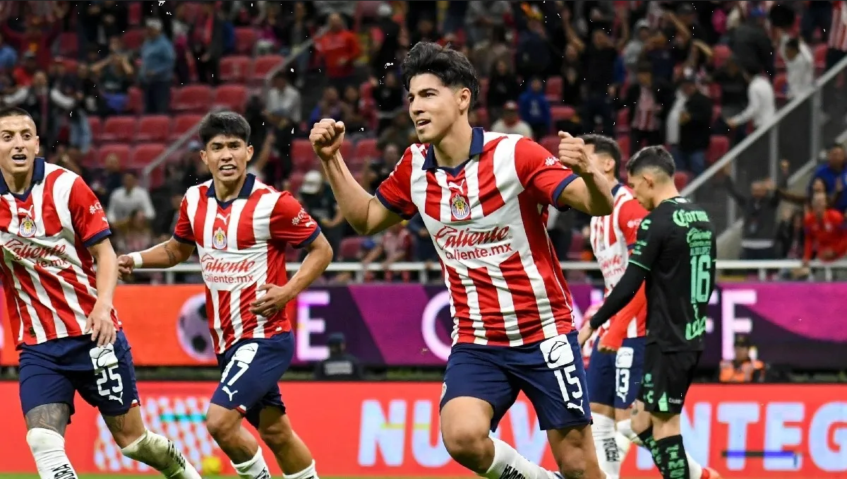 Érick Gutiérrez rescata a Chivas en debut de Fernando Gago como DT en Liga MX