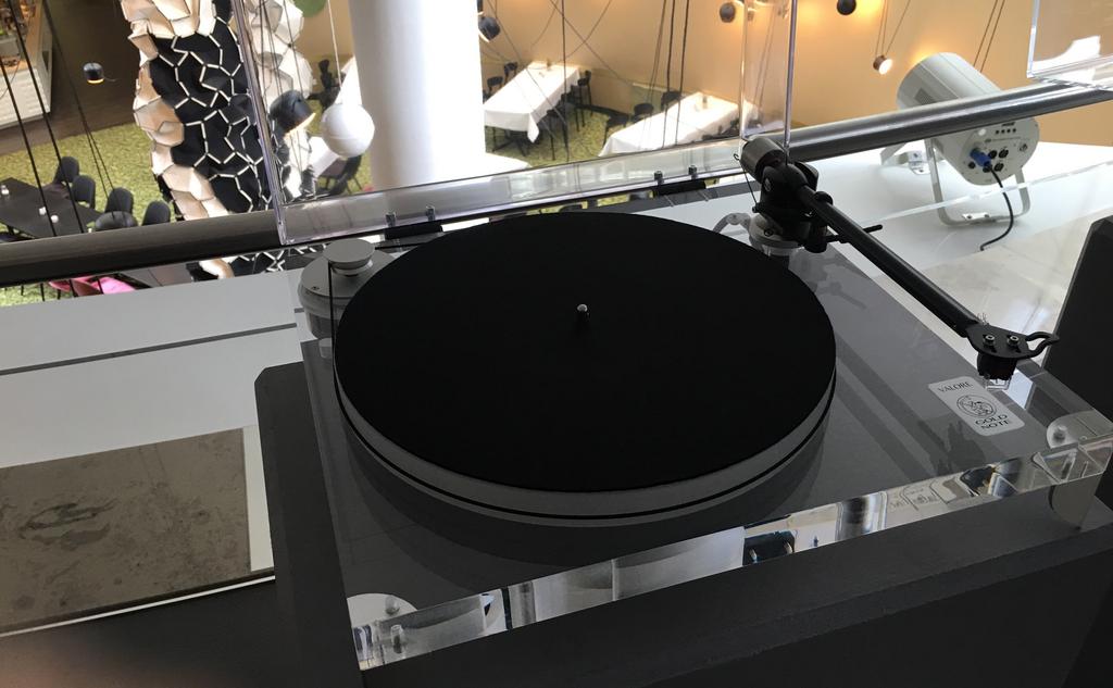 1F549A59-AEBF-4B2F-A2A0-57CDED976481