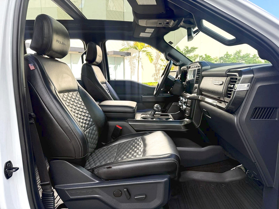 Vehicle thumbnail 17