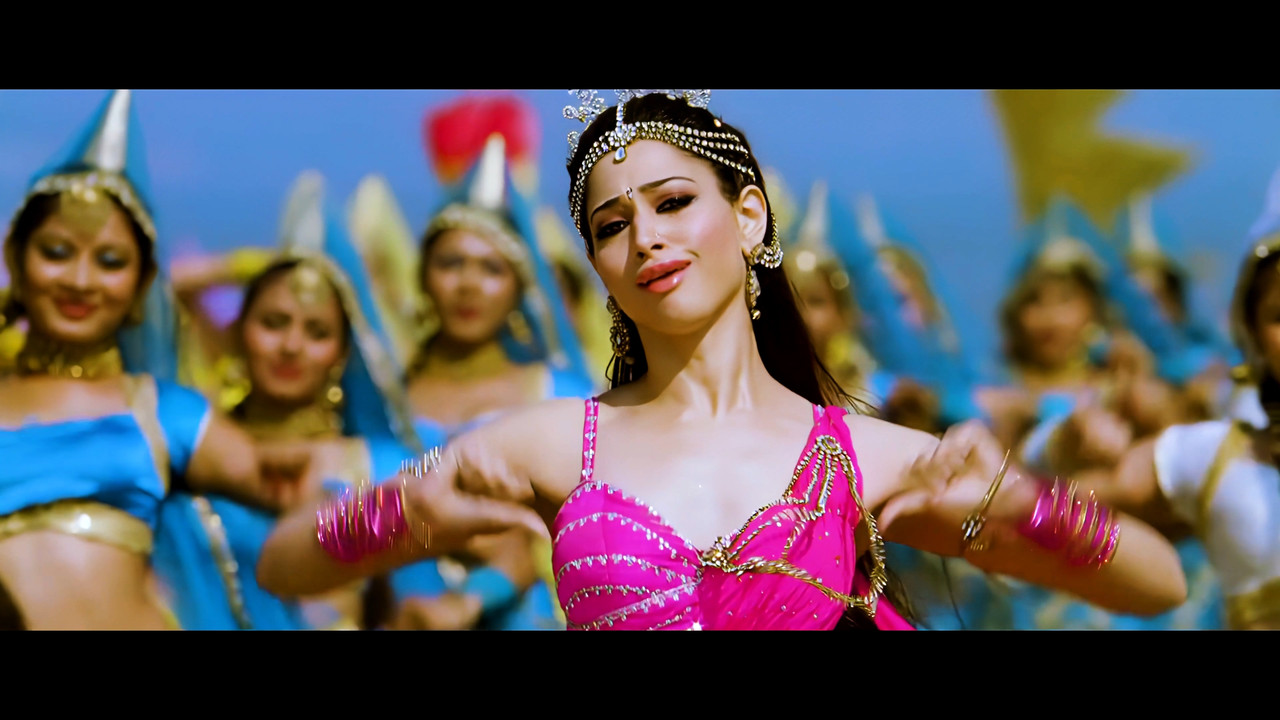 Tamanna Hot Song From Himmatwala Naino Main Sapna 4K (Best Quality).mp4_snapshot_00.42_[2021.04.05_1