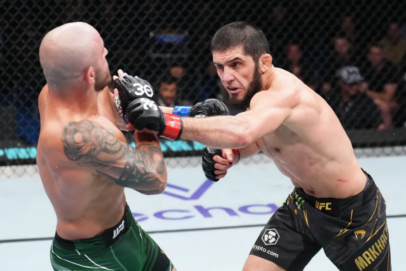 &#039;На Ислам му сритаха задника&#039; - не всички са съгласни с решението в UFC 284