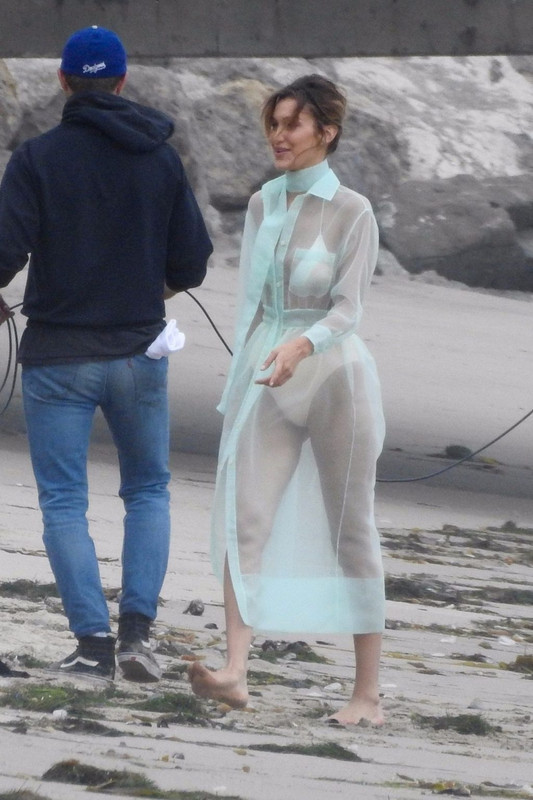 Bella-Hadid-See-Through-Nude-upskirtSTARS.com (13)