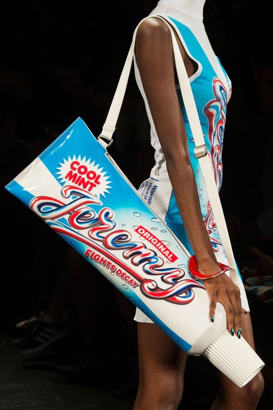 bag-toothpaste.jpg