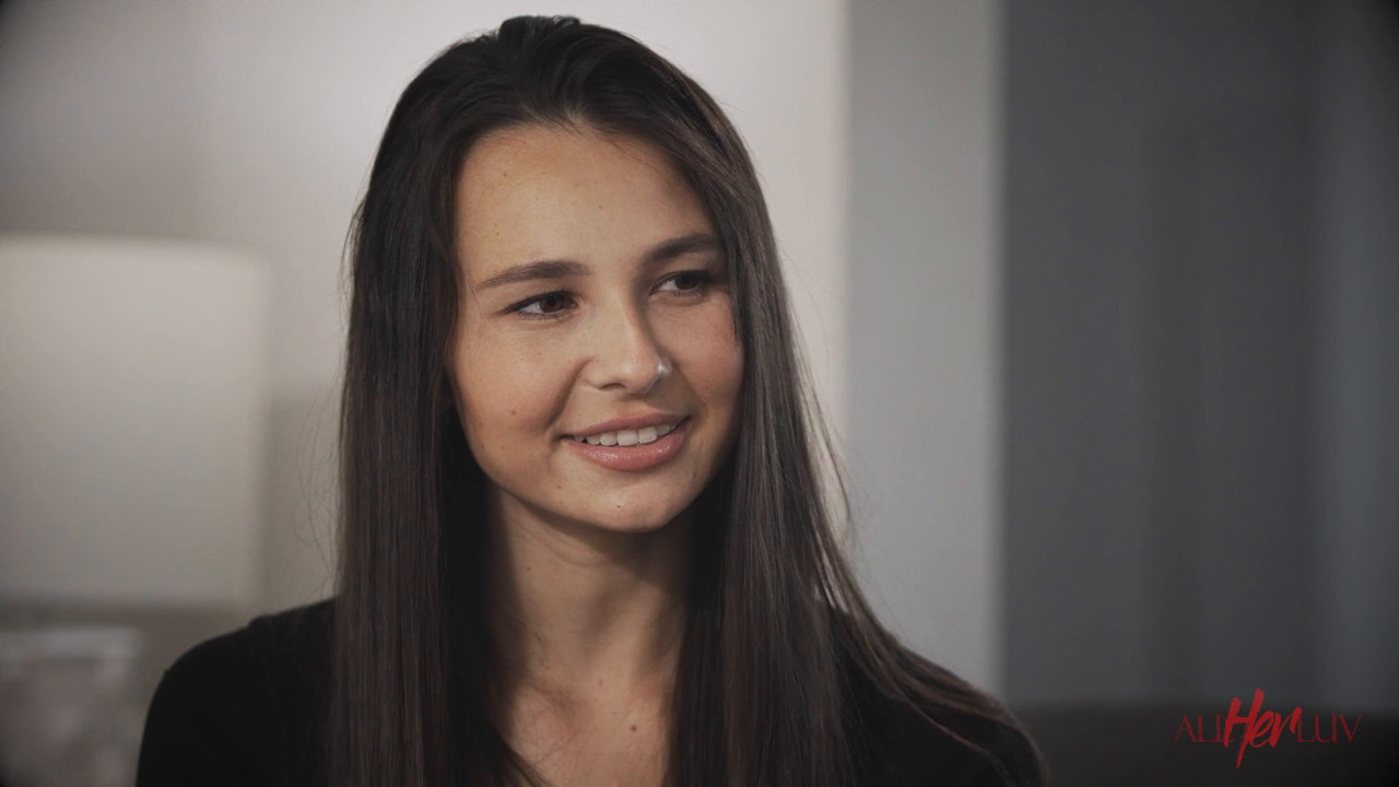 Liz Jordan Whitney Wright - The Social Media Influencer II Pt 2 - ALLHERLUV.mkv.0001