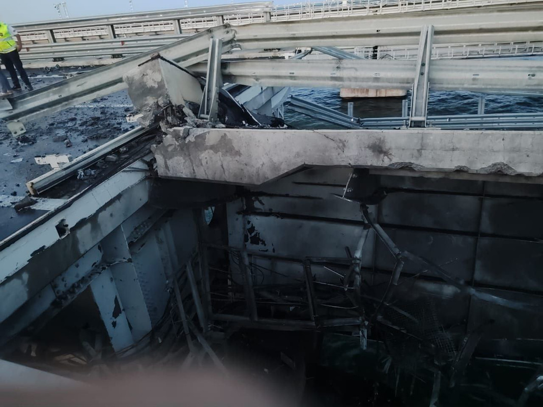 Kijevo režimo ir jo kuratorių smūgis Krymo tiltui. Kas žinoma iki šiol