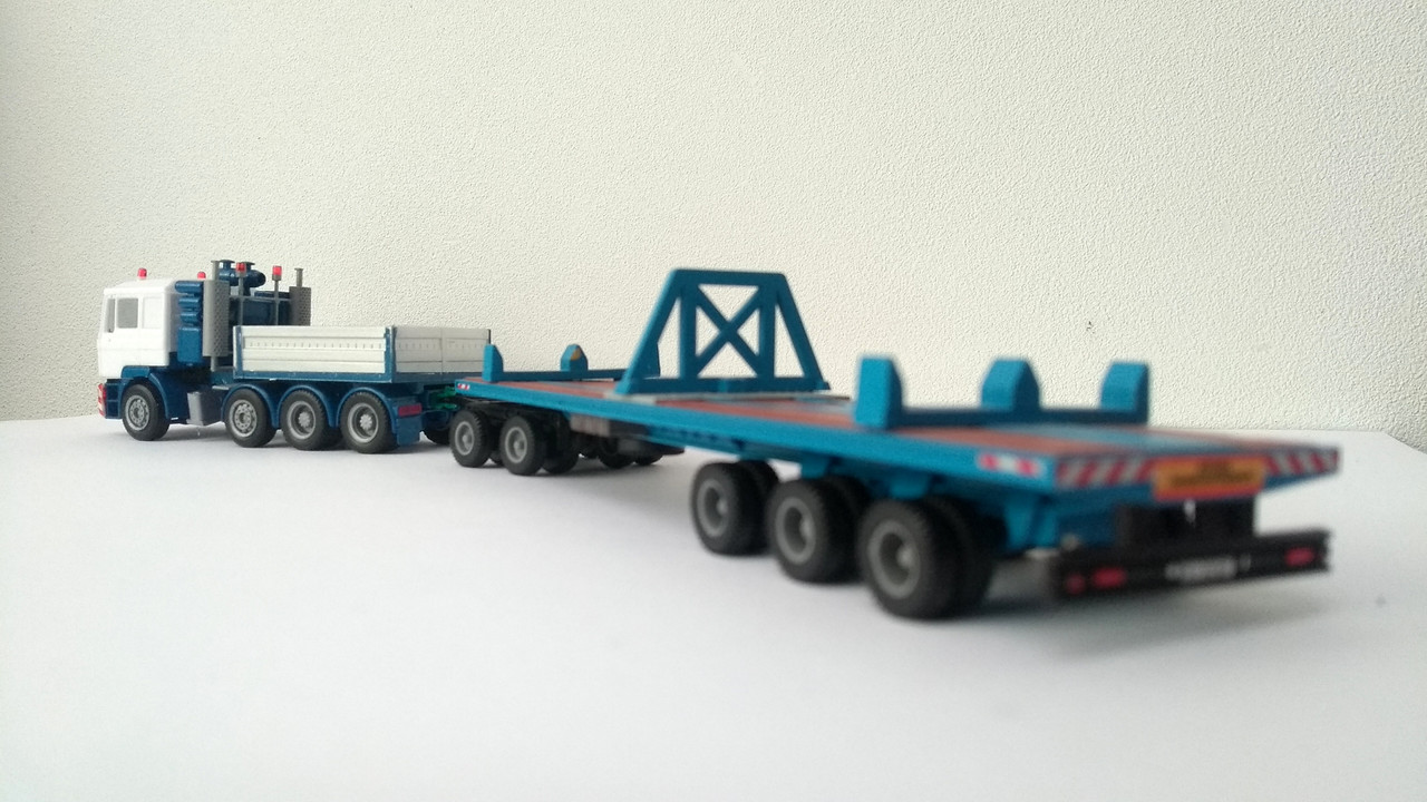 Mach (2715)
