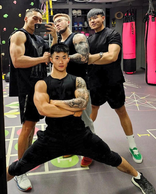 vincent.twh posts 2023-04-11 12.15 {$POSTID}_1_1 340717141_141321802231972_3050740320273031011_n