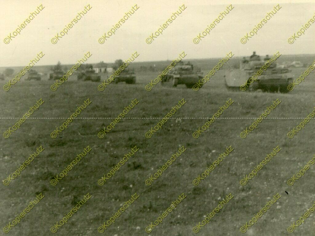 Foto, Wehrmacht, Panzer mit Seitenschürze, Bjelgorod, Russland