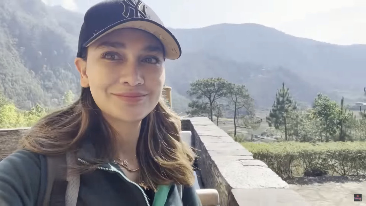 Momen Luna Maya saat liburan di Bhutan, sempat alami kecelakaan hingga jelajah alam bareng sahabat dekat.