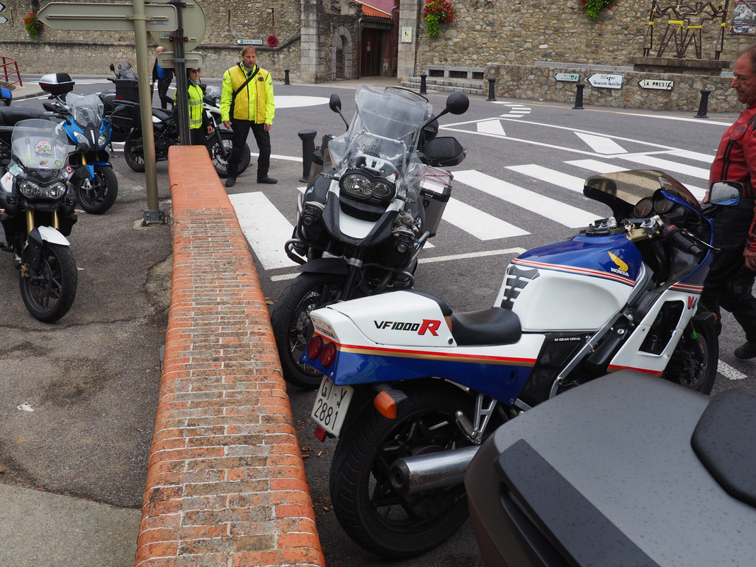 354F00C0-3B9B-4D13-91D5-6331B22AD330