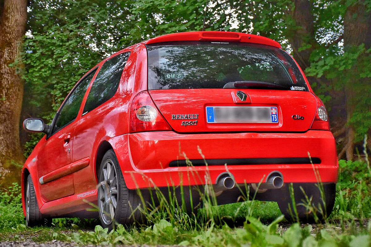 04E5DE8D-D441-409B-B16E-DF467275C048