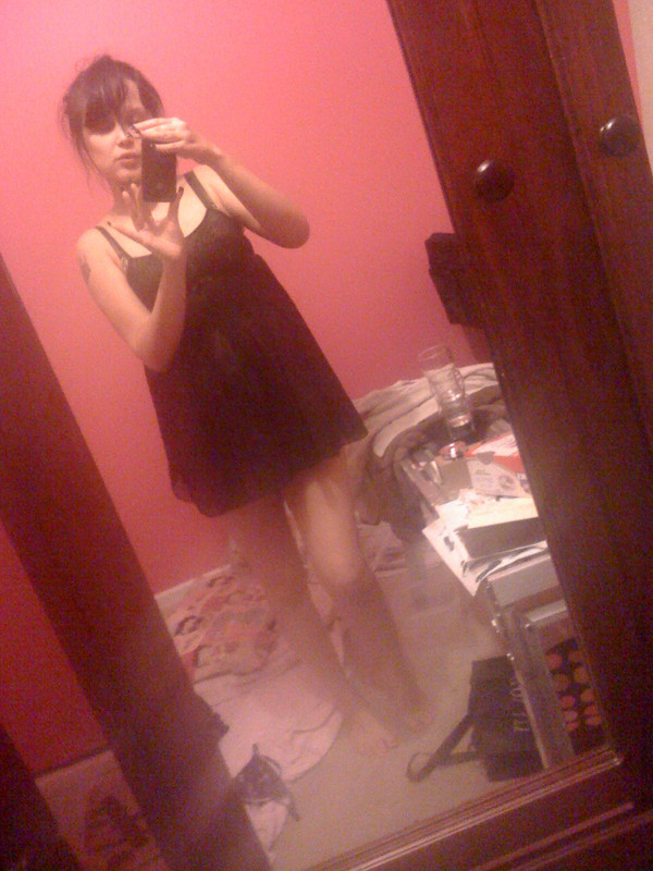 Otra nena amateur desnuda y embarazada