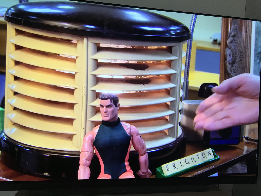 Action Man on Bargain Hunt. 2-C297511-5-AB1-45-D2-9-E78-1740087-D251-D